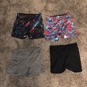 4 pairs of spandex